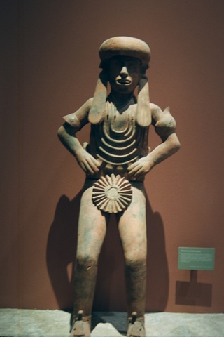 [Nasjonalmuseet for atropologi - liten statue - MX[2].jpg]