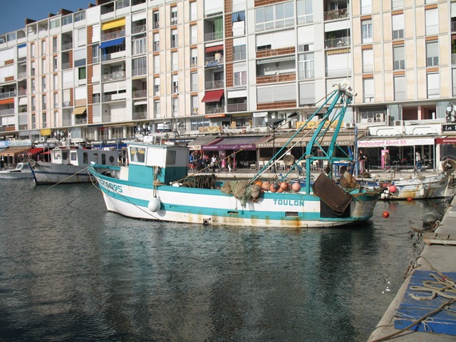 [Toulon Harbour 3329 Local Fisking Vessel[4].jpg]