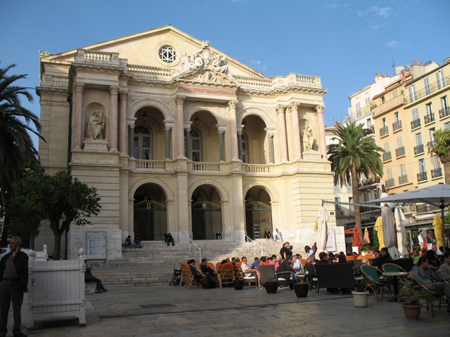 [Toulon 3334 Theatre[4].jpg]