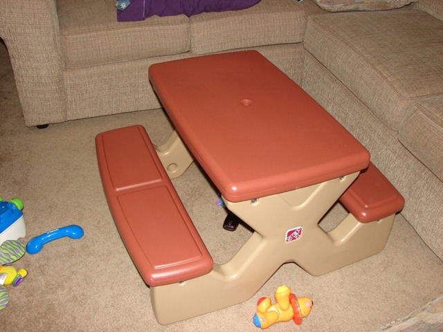 [smithtable[3].jpg]