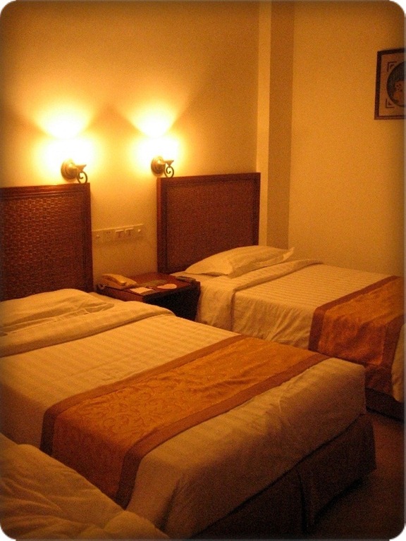 [IMG_98681.jpg]