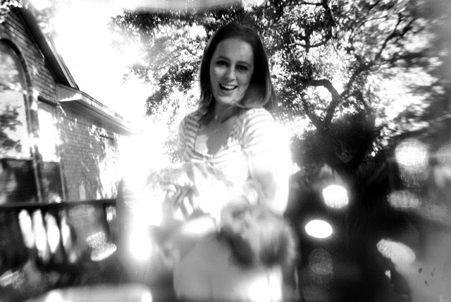 [04.19.09_ 035bw[7].jpg]