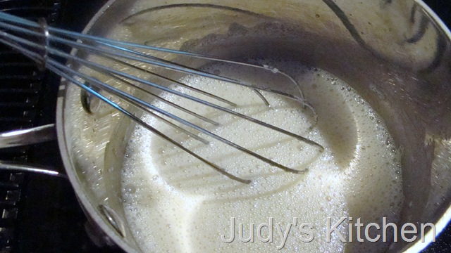 [angel food cake with strawberries (8)[5].jpg]