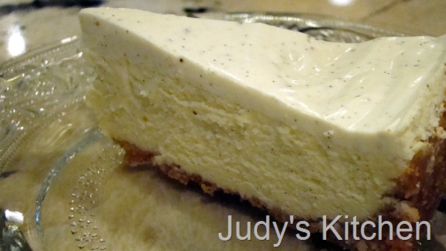 [vanilla bean cheesecake almond crust (3)[5].jpg]