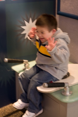 [20100815DiscoveryMuseum (23 of 112)[2].jpg]