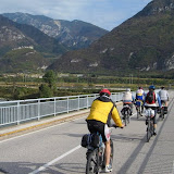 Castel Beseno dalla ciclabile.jpg