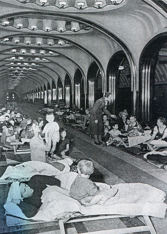 На станции метро "Маяковская".: foto_history — LiveJournal