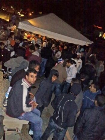 [Des clandestins interceptés au large de Lampedusa, le 26 décembre 23008 (AFP)[3].jpg]