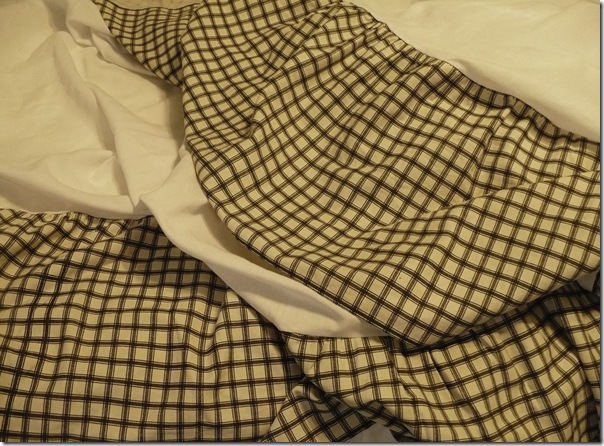 bedskirt bedskirt