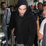 Robert en LAX dejando Los &Aacute;ngeles (01 Junio)