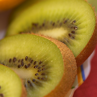 How to install Kiwi with rain drops Wallpaper 1.0 unlimited apk for android