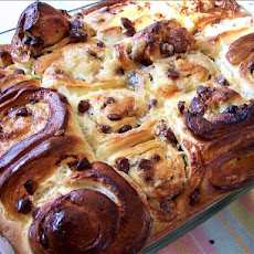 Chocolate and Pistachio Whiligig Buns