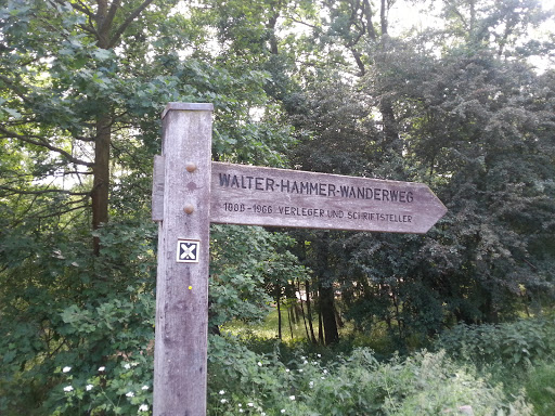 Walter-Hammer-Wanderweg Schild