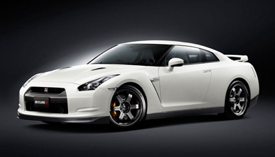 Nismo_R35_f3qtr