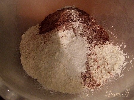 [gropite cu ciocolata alba 011 [][2].jpg]