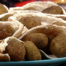 Fried Pea and Mint Patty Sandwiches: Pea-lafels