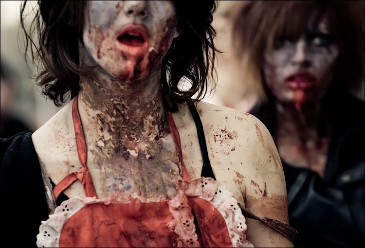 [toronto_zombie-walk_10[5].jpg]