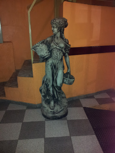 Estátua Churrascaria Kazarão