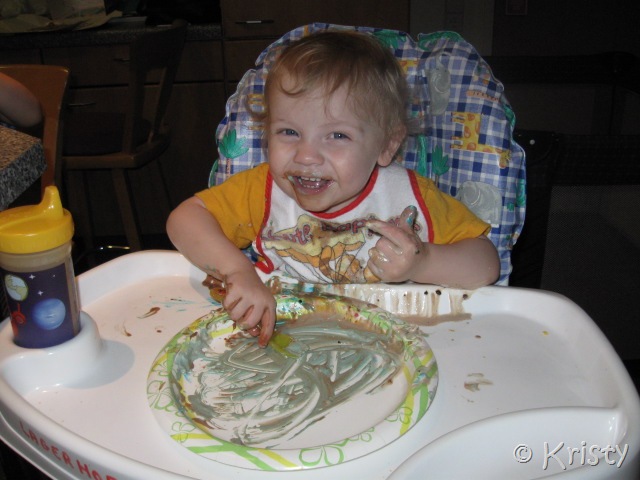 [more bday pics 008[2].jpg]