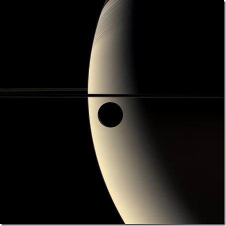 saturnrhea_cassini_big
