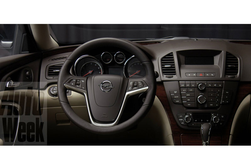 [2009_Opel_Insigna_4.jpg]