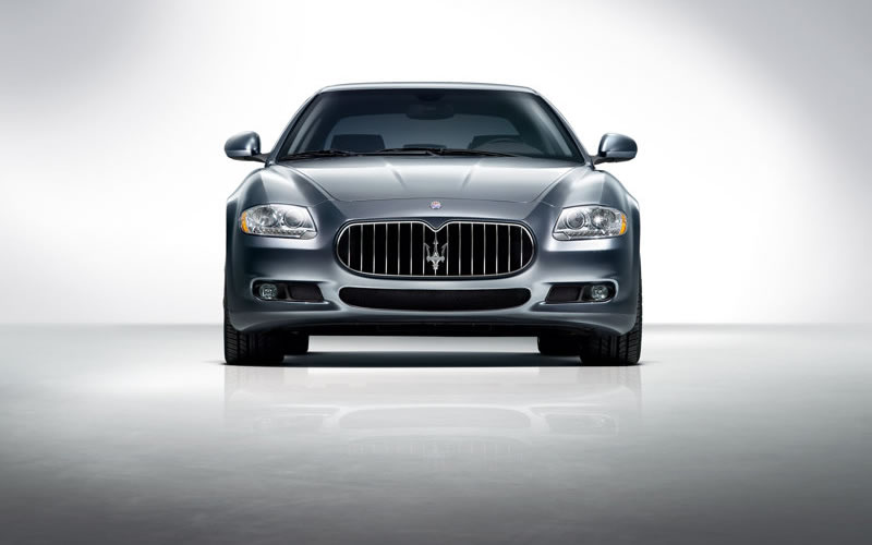 [auto-diary_2009_Maserati_Quattroporte_1.jpg]