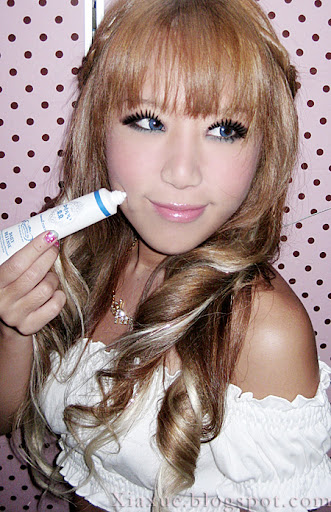 kawaii makeup. make-up remover on my