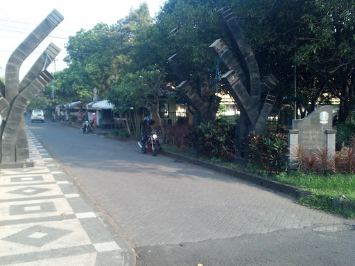Gerbang Perkantoran Pemerintah Provinsi Jawa Timur