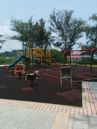 Cheung Chau Playground 