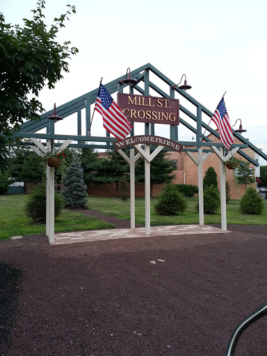 Mill Street Crossing Welcome Arch