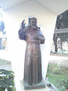 Statua A Padre Pio 