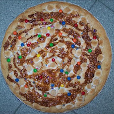 Crowd Pleasing Cookie Pizza