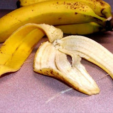 Healing Poison Ivy Rashes, Insect Bites With Banana Peel