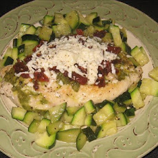 Pesto Chicken With Sun-Dried Tomatoes and Squash