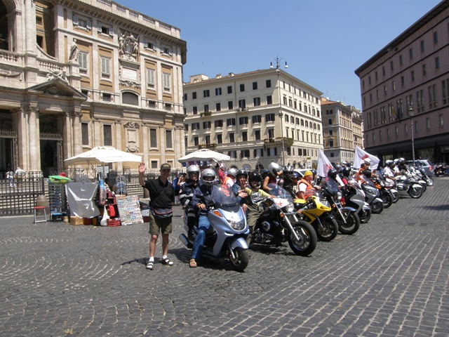 [P72000284.jpg]