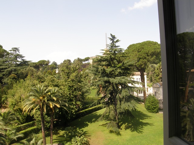 [P72100083.jpg]