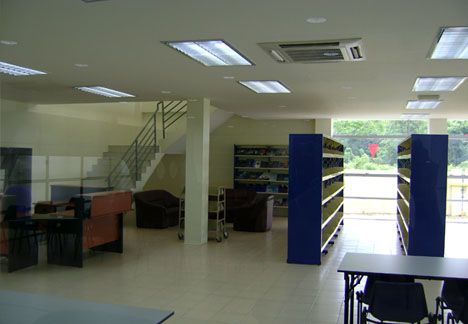 L'UCS - Scuola di Studi marittima - Biblioteca