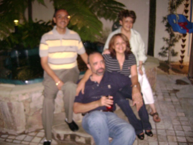 [Hermanos Estevez 2[7].jpg]