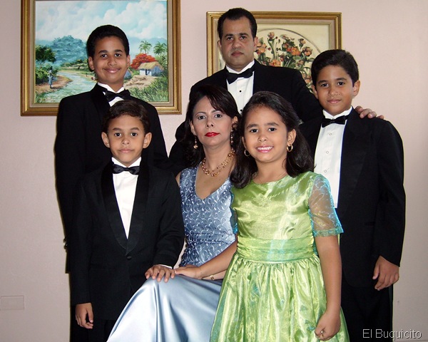 [Familia Guzman Vilorio[7].jpg]