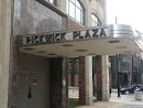 Pickwick Plaza 