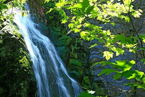 Photo of  Su Ucuran Waterfall