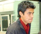 Gonzalo Pineda llegando desde la Selección a Chivas
