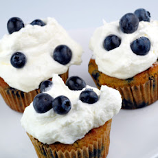 Blueberries and Cream Cupcakes