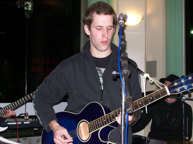 [100_3972_800x599[3].jpg]