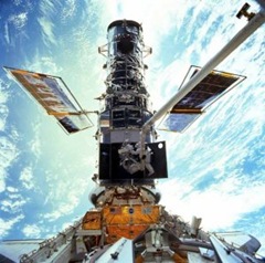 060728_hst_sts103eva_02