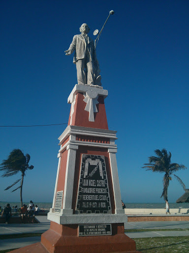 Monumento a Juan Miguel Castro