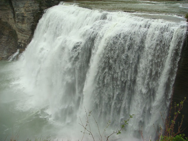 [These are the Middle falls[3].jpg]