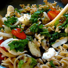 Pasta Salad with Mozzarella, Sun-Dried Tomatoes and Olives