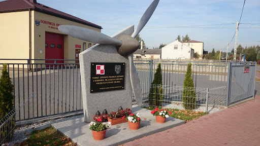 Pomnik Lotników W Wólce Radzymińskiej