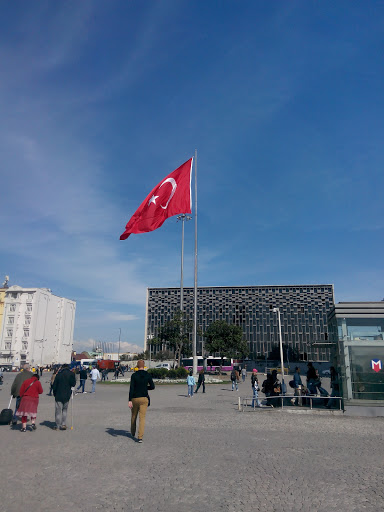 Taksim Bayrak Meydanı